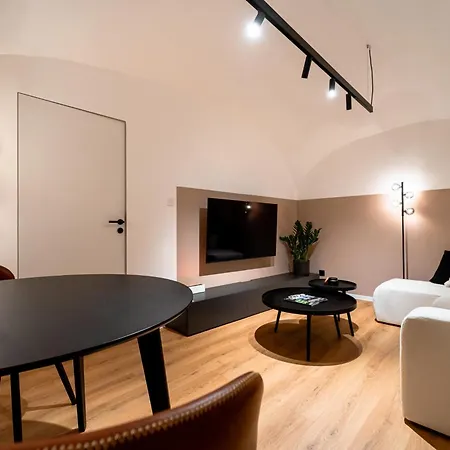 Modern In The Heart Of The * Kassa